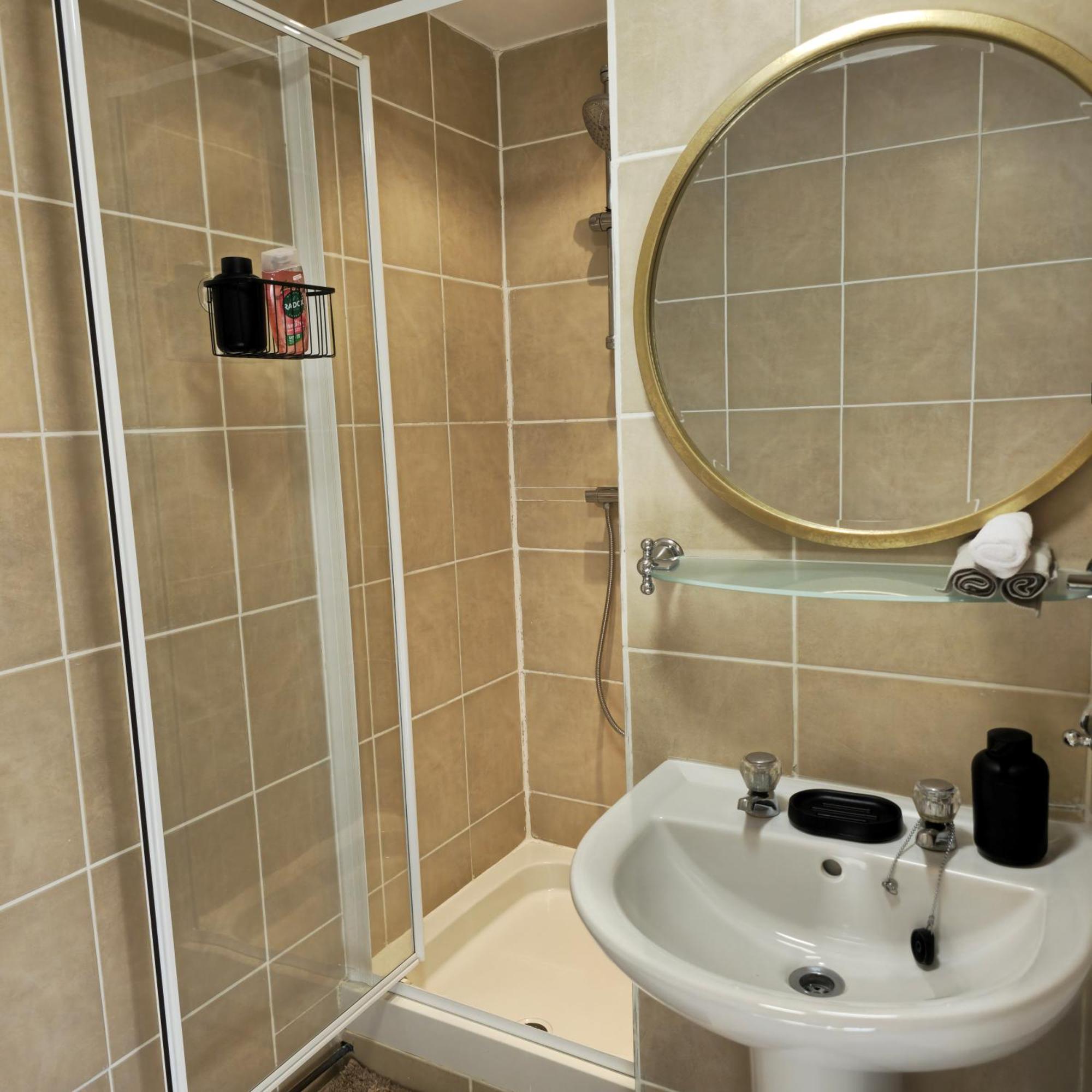 Grandwood House Lodges Chichester Esterno foto